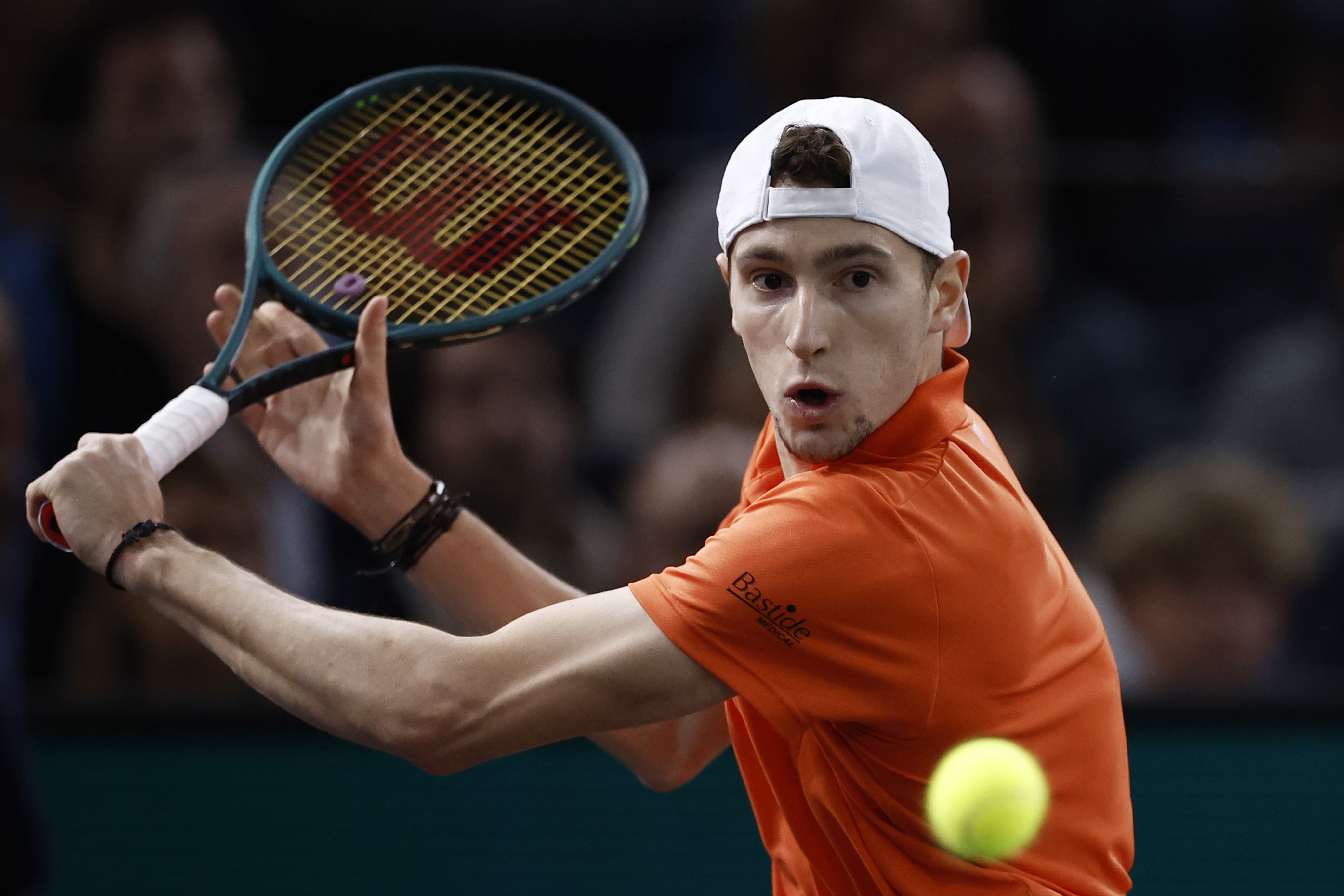 法国网球队险胜英国网球队，兹维列夫爆发神勇