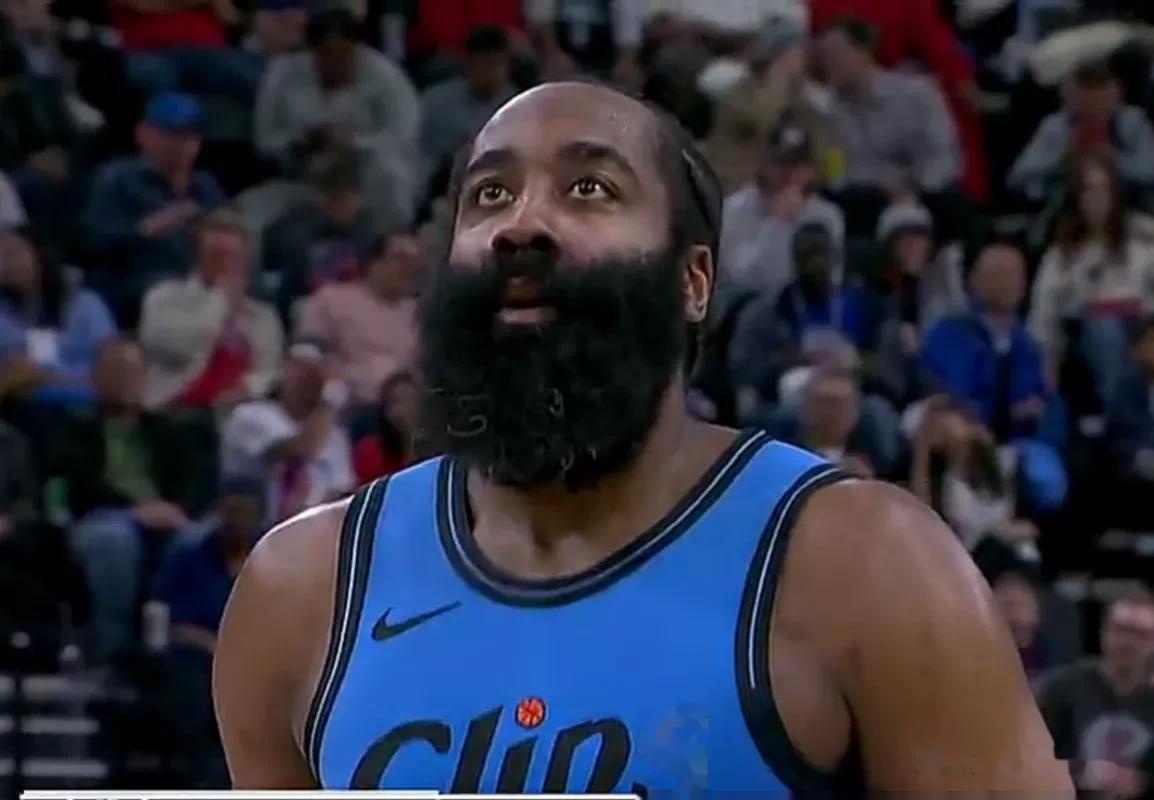 凯尔特人B队翻盘鹈鹕，哈登送出助攻的简单介绍