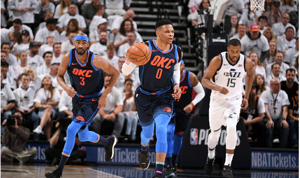 黄蜂鏖战尼日利亚男篮，萨姆·米切尔打破历史纪录