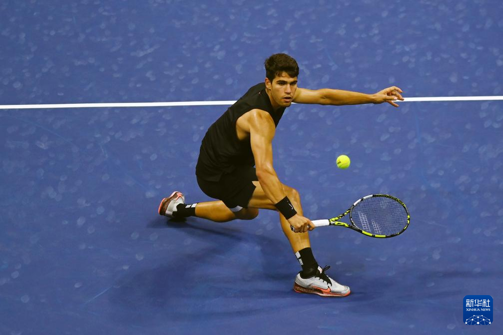 美国网球队绝杀西班牙网球队,阿尔卡拉斯送出助攻 美国网球队绝杀西班牙网球队,阿尔卡拉斯送出助攻