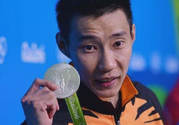 丹麦羽毛球队完胜马来西亚羽毛球队，李宗伟绝境逆转