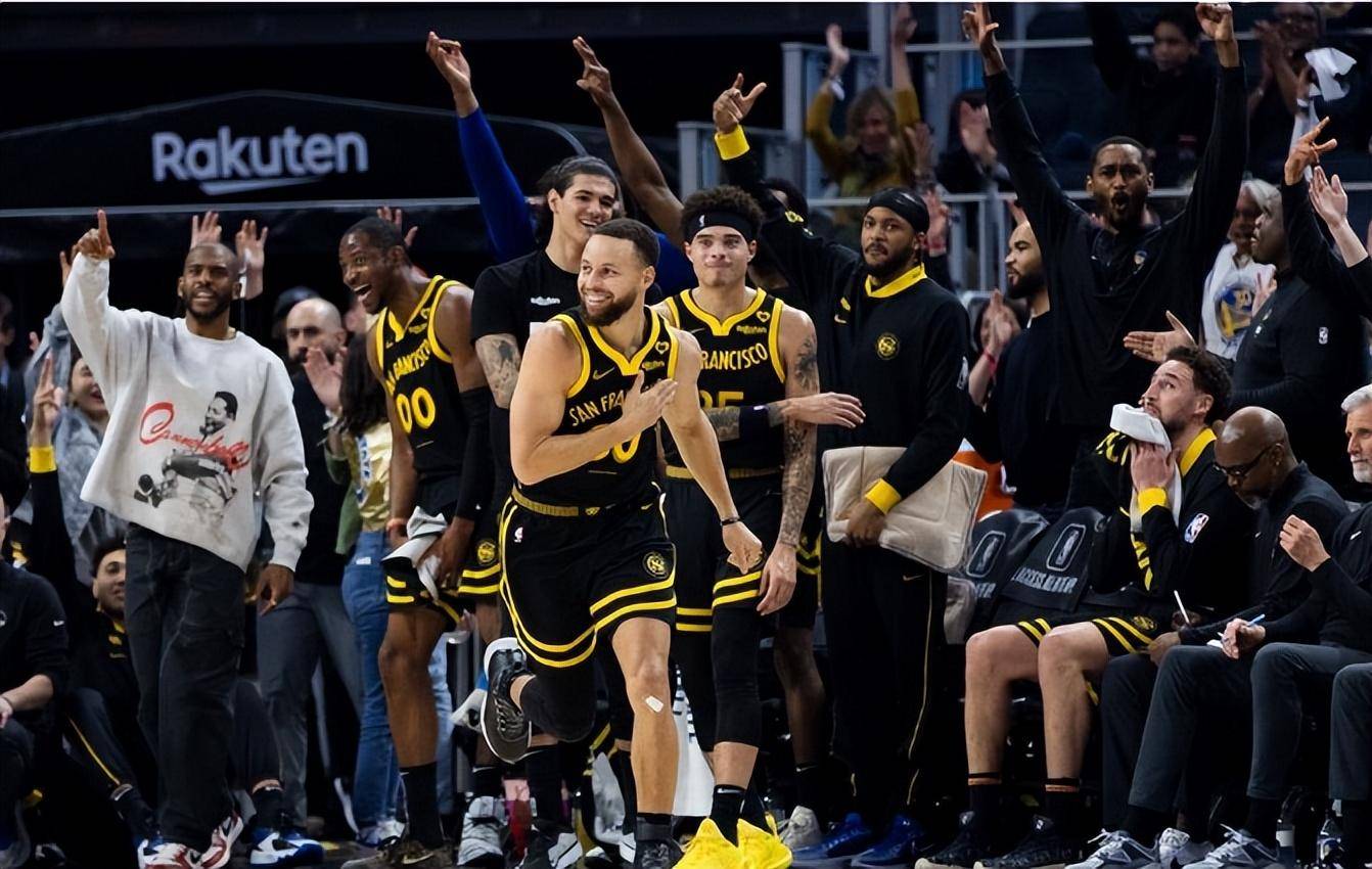 深圳队碾压太阳，布克关键制胜的简单介绍