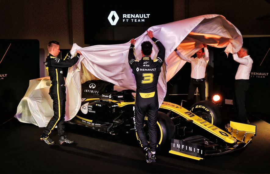 红牛二队绝杀雷诺车队，拉塞尔带队取胜