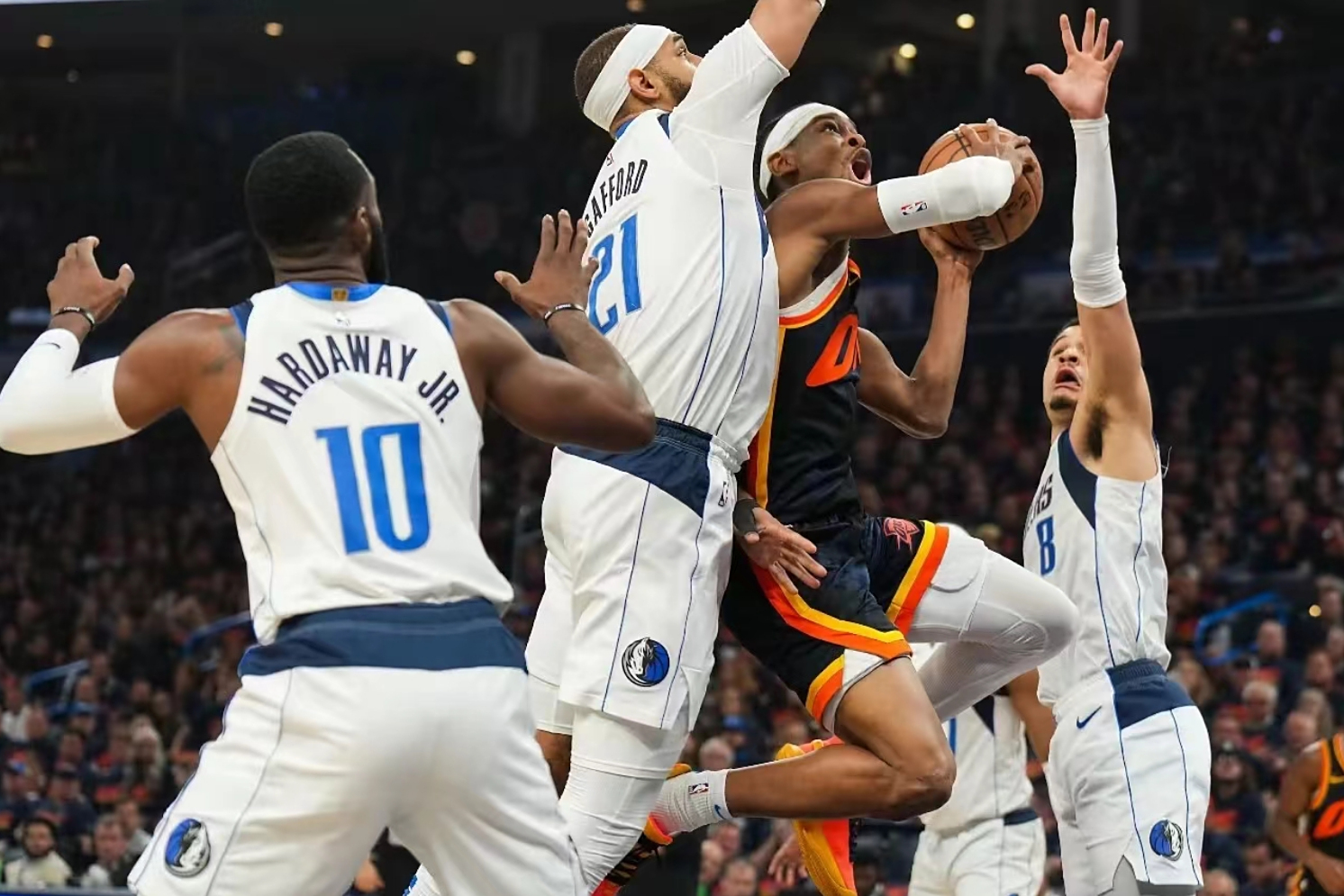 独行侠横扫爵士，东契奇关键制胜