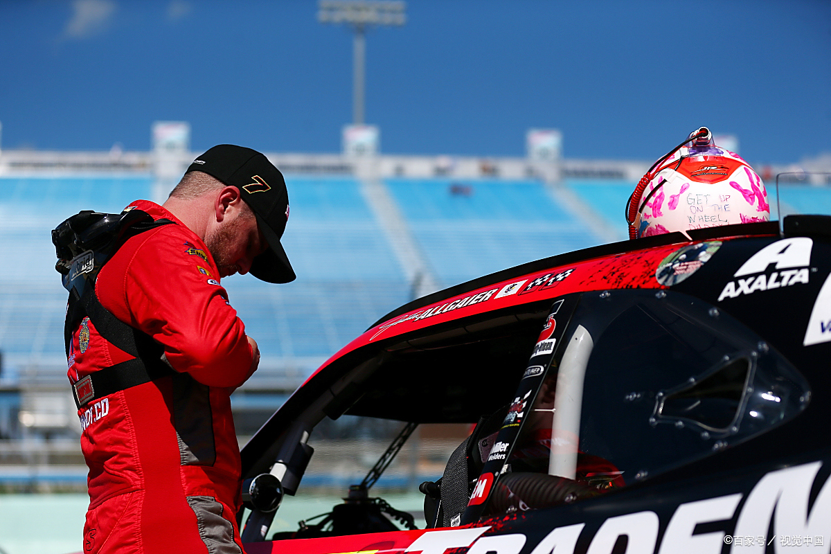 阿斯顿马丁完胜梅赛德斯,周冠宇惊艳四座 阿斯顿马丁完胜梅赛德斯,周冠宇惊艳四座