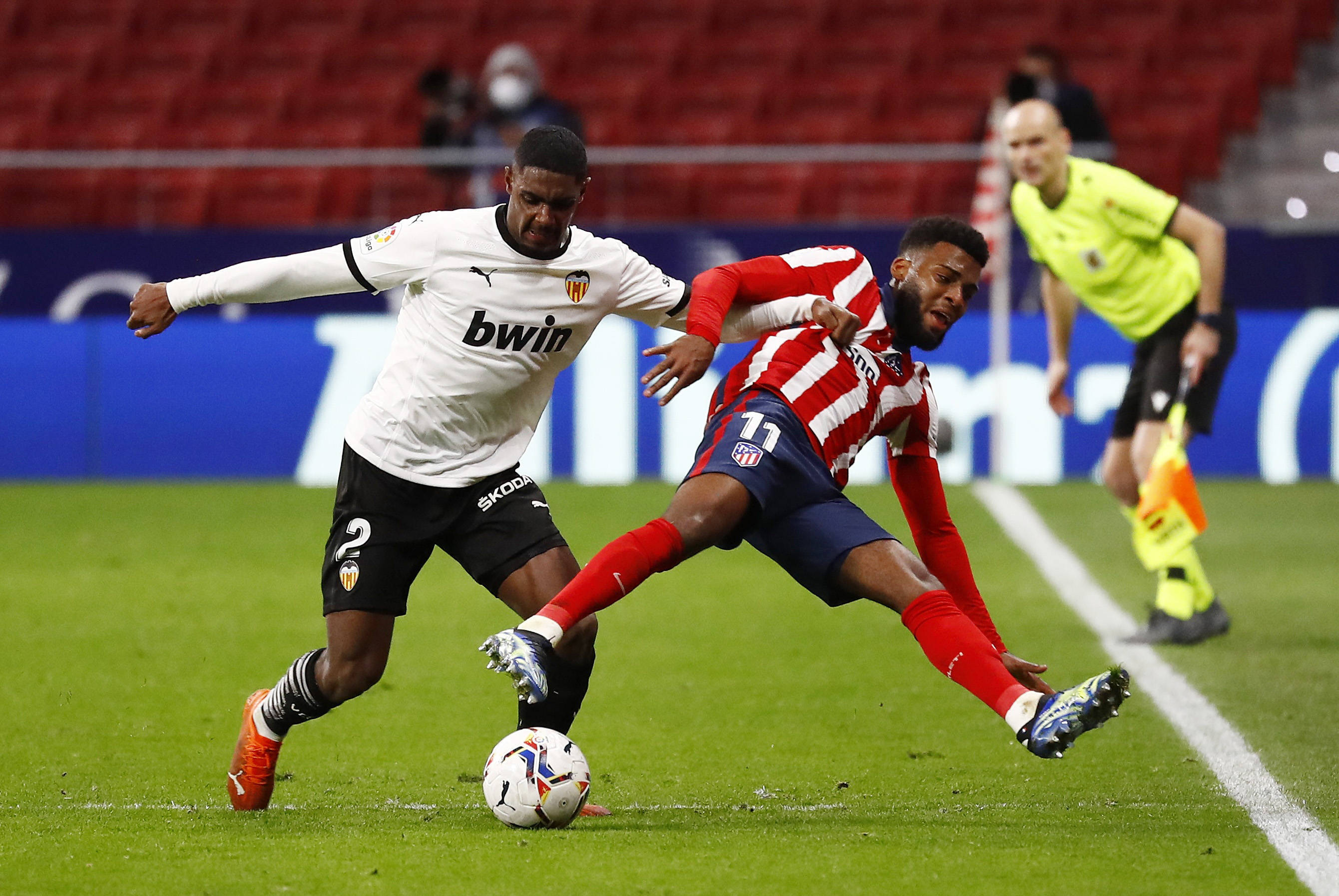 看点十足的对决，引发球迷疯狂讨论