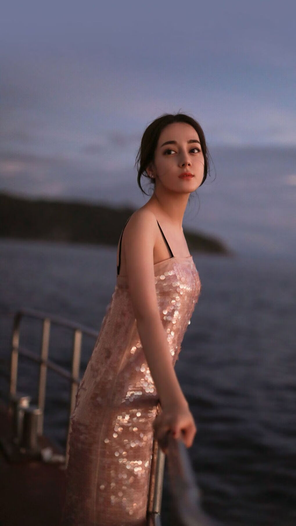 能量爆发的双生火焰,弗拉霍维奇点燃足球之夜,荷兰旋风单节撕碎巴萨