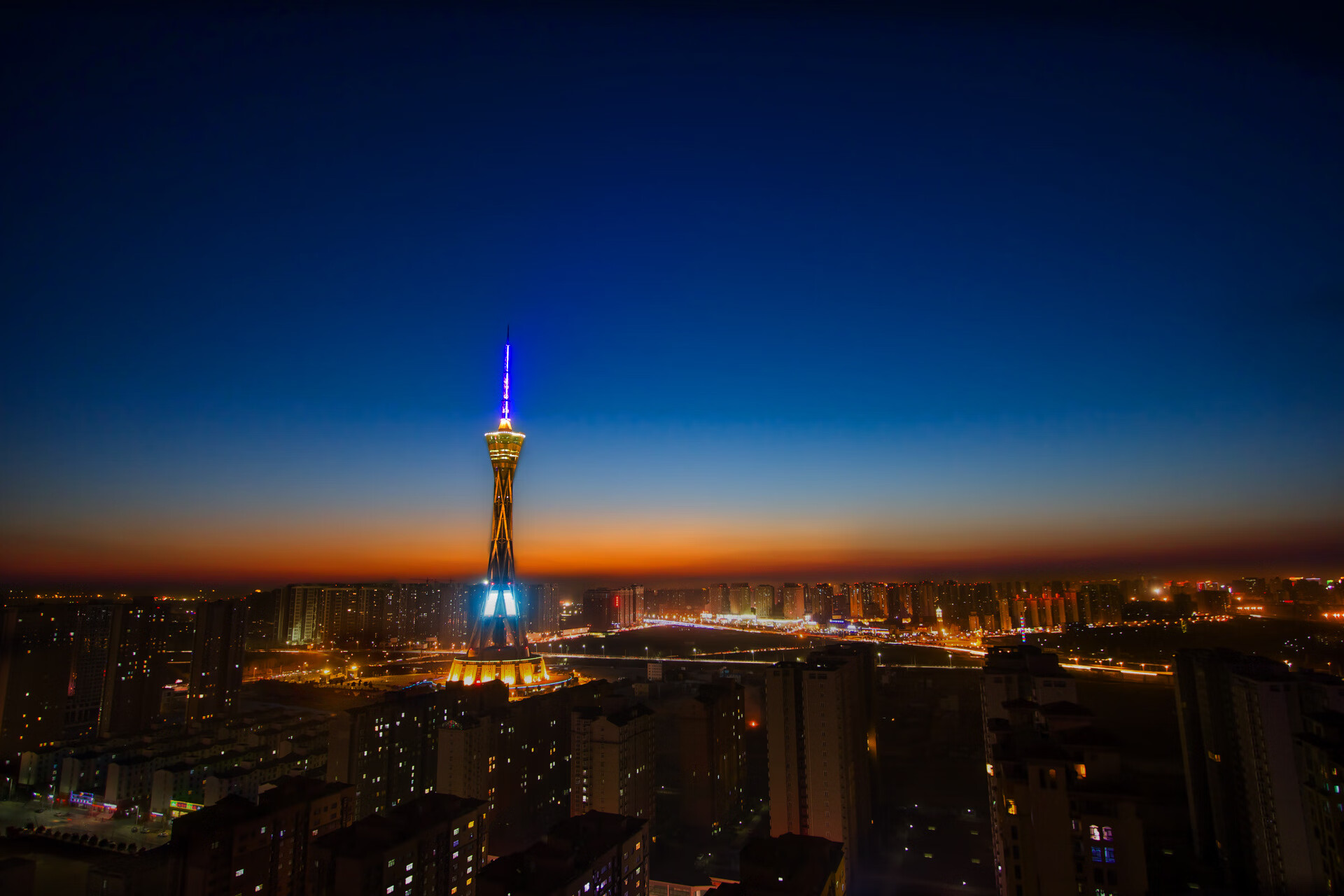 美加墨世界杯焦点战,新疆队巅峰对决,力克尼克斯胜出
